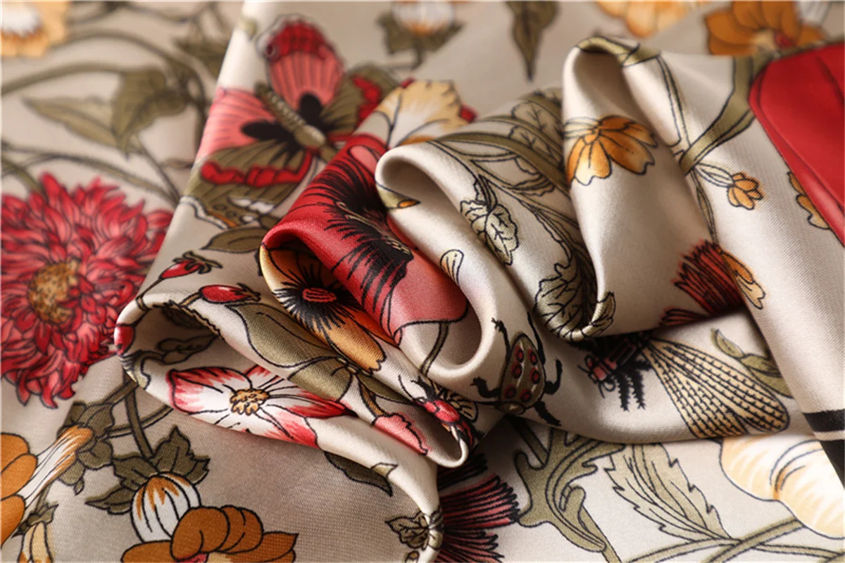 Luxury New Printed Scarves Women's Silk Scarf Spring and Summer Floral Decorations Small Neckties Hairbands Bags Wholesale