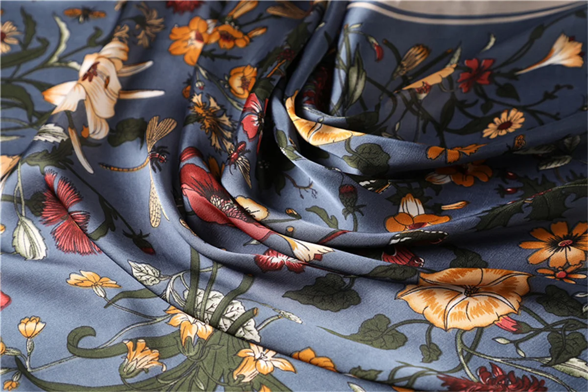 Luxury New Printed Scarves Women's Silk Scarf Spring and Summer Floral Decorations Small Neckties Hairbands Bags Wholesale
