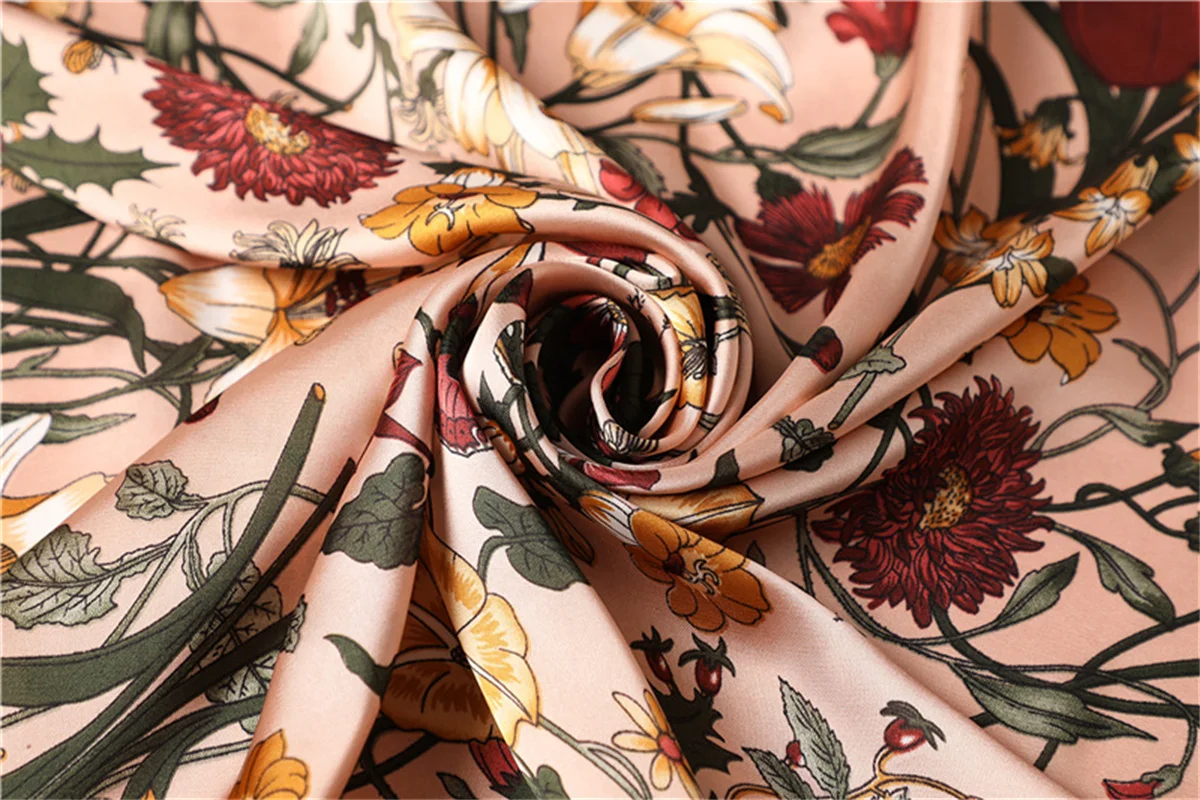 Luxury New Printed Scarves Women's Silk Scarf Spring and Summer Floral Decorations Small Neckties Hairbands Bags Wholesale