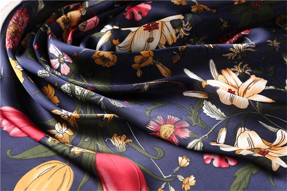 Luxury New Printed Scarves Women's Silk Scarf Spring and Summer Floral Decorations Small Neckties Hairbands Bags Wholesale