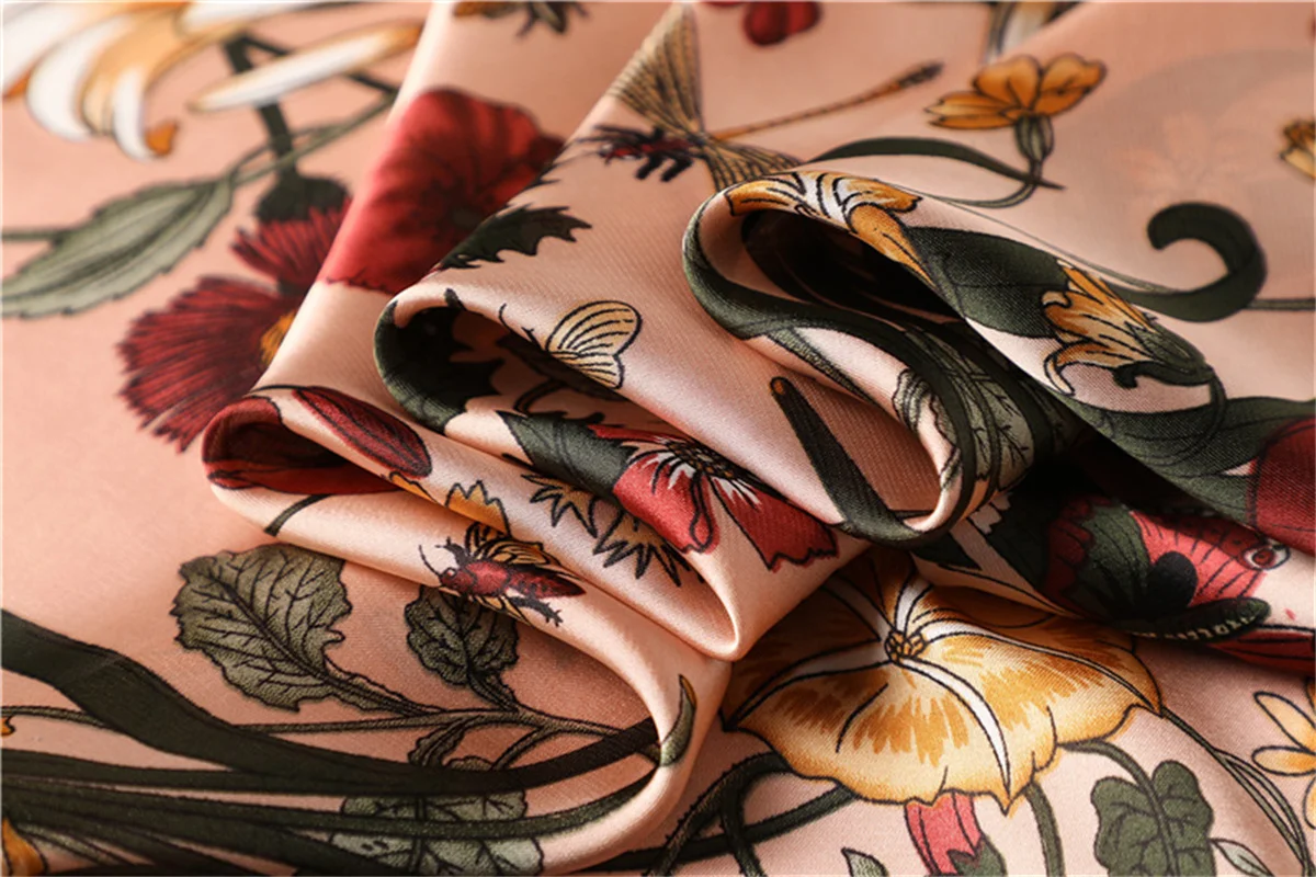 Luxury New Printed Scarves Women's Silk Scarf Spring and Summer Floral Decorations Small Neckties Hairbands Bags Wholesale