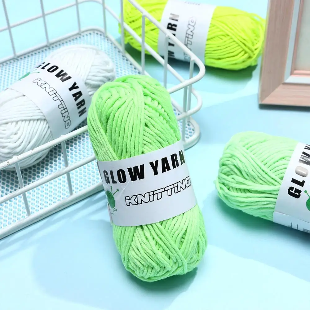 Novel Functional Yarn Glow in the Dark Polyester Luminous Chunky Yarn
