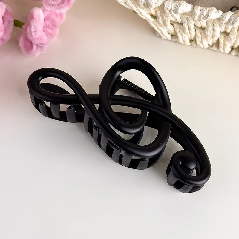 Summer Cool-Style Hair Clip for Women 2026 New Style: Half-Up Bun at the Back of the Head with Shark-Shaped Clip Hair Accessory