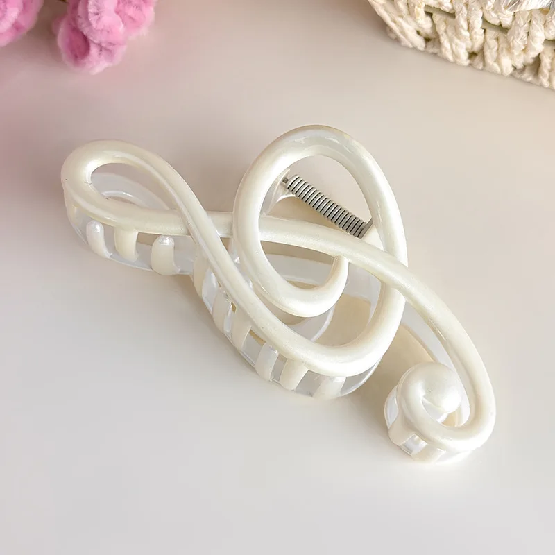 Summer Cool-Style Hair Clip for Women 2026 New Style: Half-Up Bun at the Back of the Head with Shark-Shaped Clip Hair Accessory