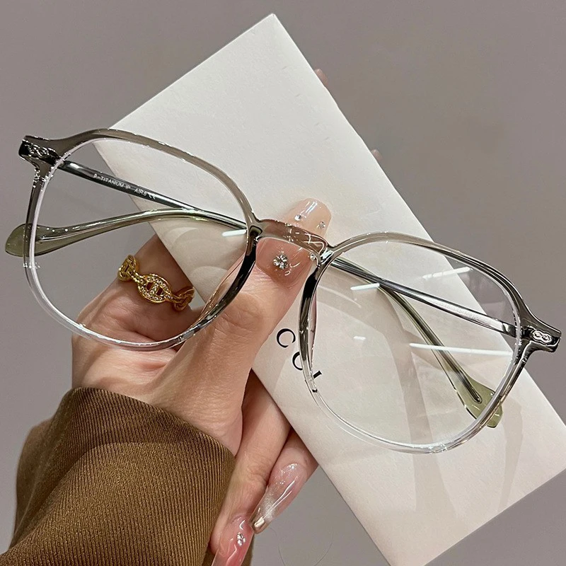 Women's Fashionable Reading Glasses Super Light and Versatile Anti-blue Light Glasses for Middle-aged and Elderly