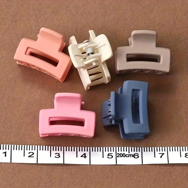5/10/20/30 Pieces of Colorful, Small-Sized Kid’s Clip-On Hair Accessories with a Lattice Design – Valentine’s Day.