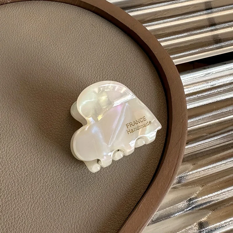 3.5cm Small Hairclaw Acetate Hair Crabs for Girls Cute Heart Shaped Hairclips Women Hair Accessories Hair Pins and Clips