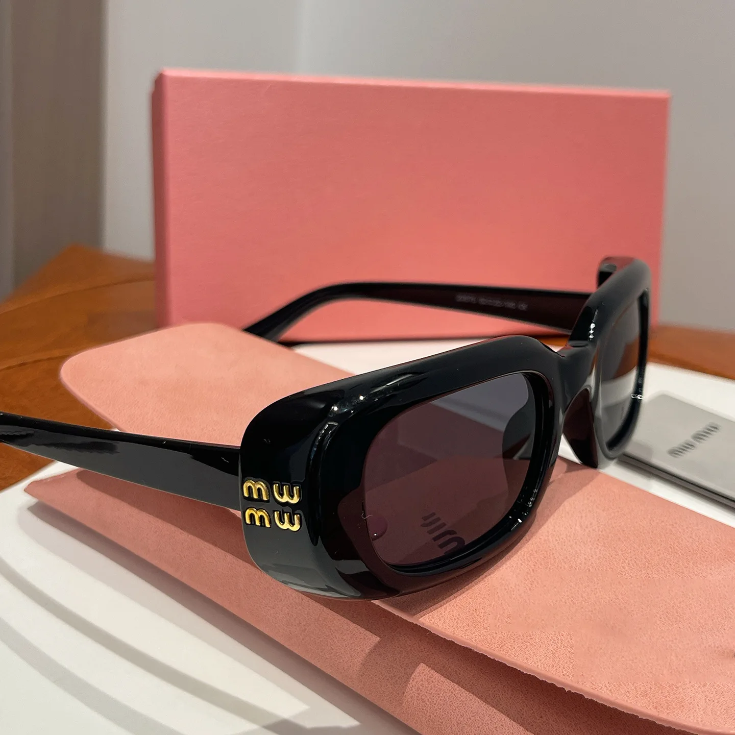 New Fashon Oversized Square Shield Sunglasses For Women Men Big Windproof Widen Sun Glasses Men Trendy Oval Shades UV400 Eyewear