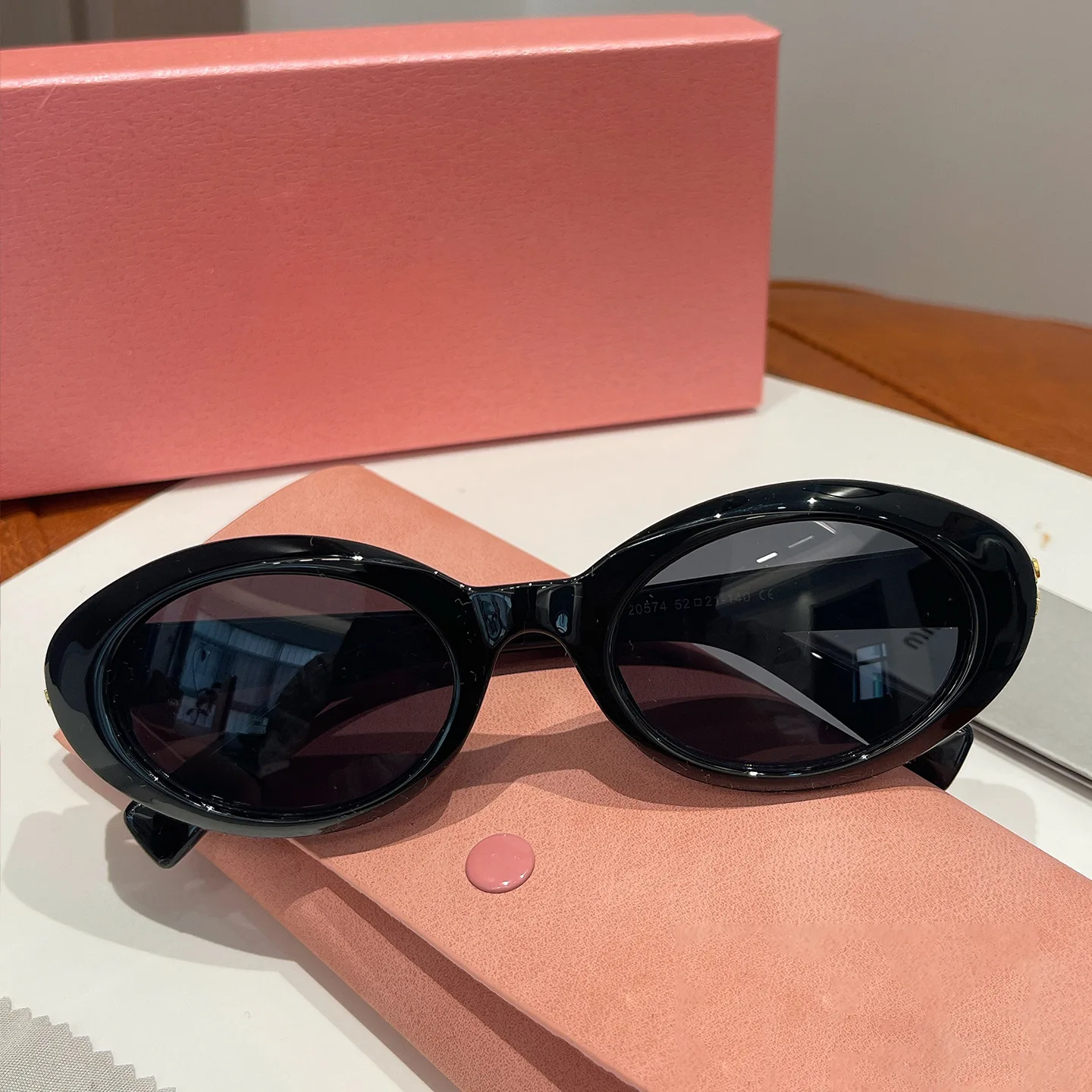 New Fashon Oversized Square Shield Sunglasses For Women Men Big Windproof Widen Sun Glasses Men Trendy Oval Shades UV400 Eyewear