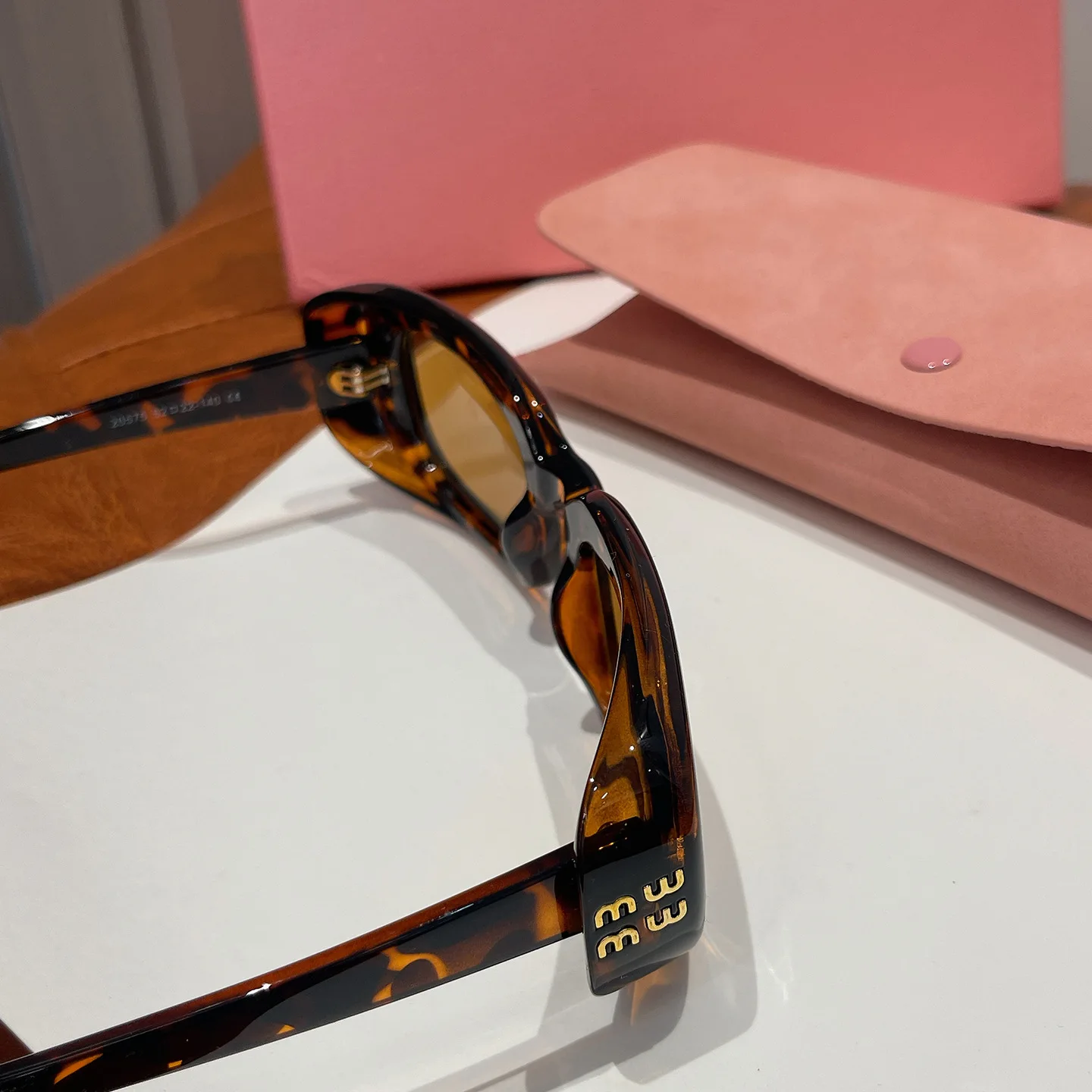New Fashon Oversized Square Shield Sunglasses For Women Men Big Windproof Widen Sun Glasses Men Trendy Oval Shades UV400 Eyewear