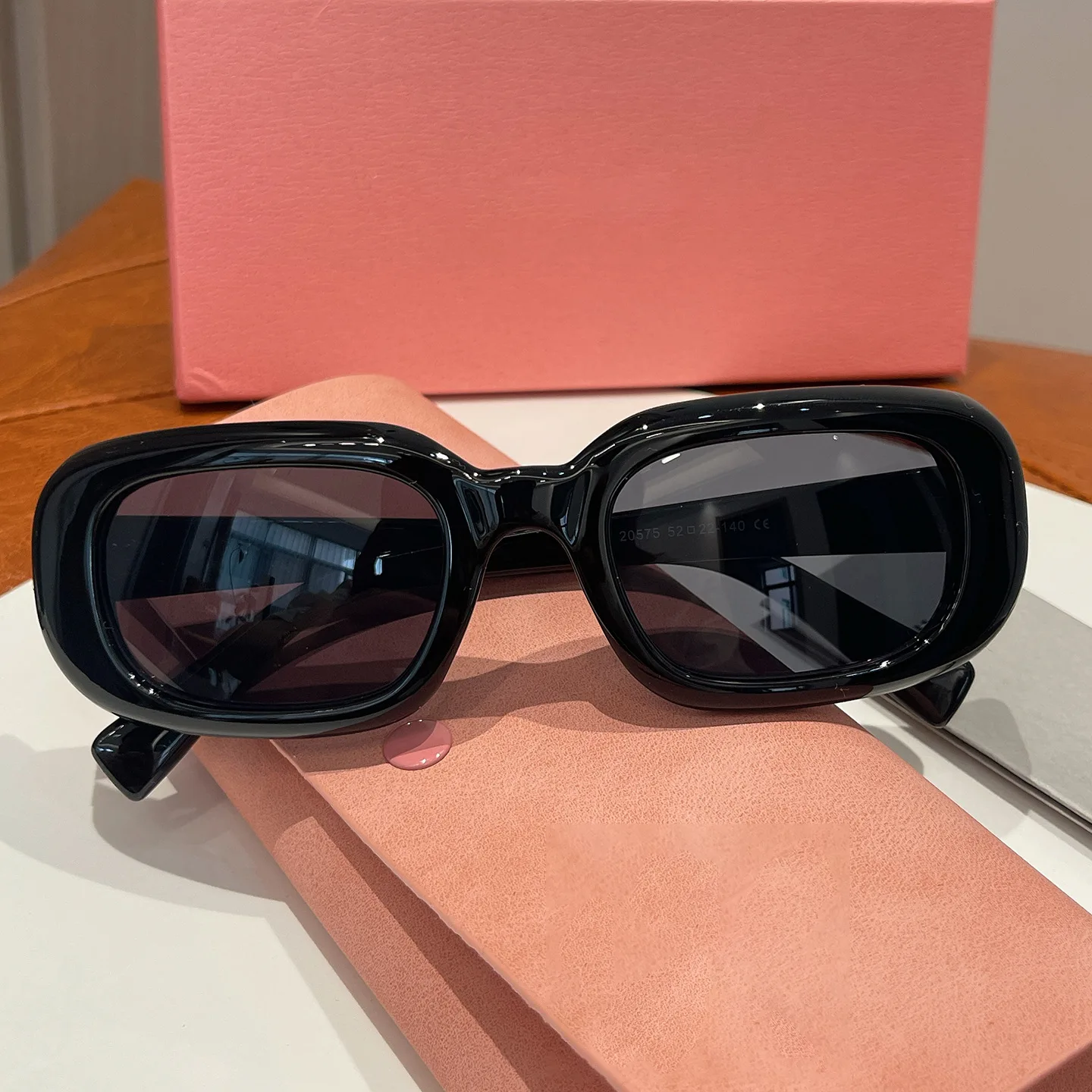 New Fashon Oversized Square Shield Sunglasses For Women Men Big Windproof Widen Sun Glasses Men Trendy Oval Shades UV400 Eyewear
