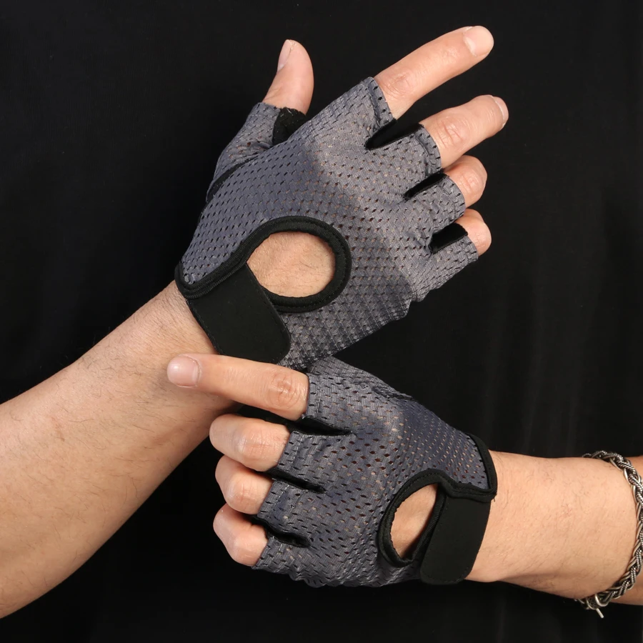 Summer Half Finger Gloves Ice Silk Breathable Gym Fitness Women Men Anti-Slip Pad Cycling Fingerless Gloves Bicycle