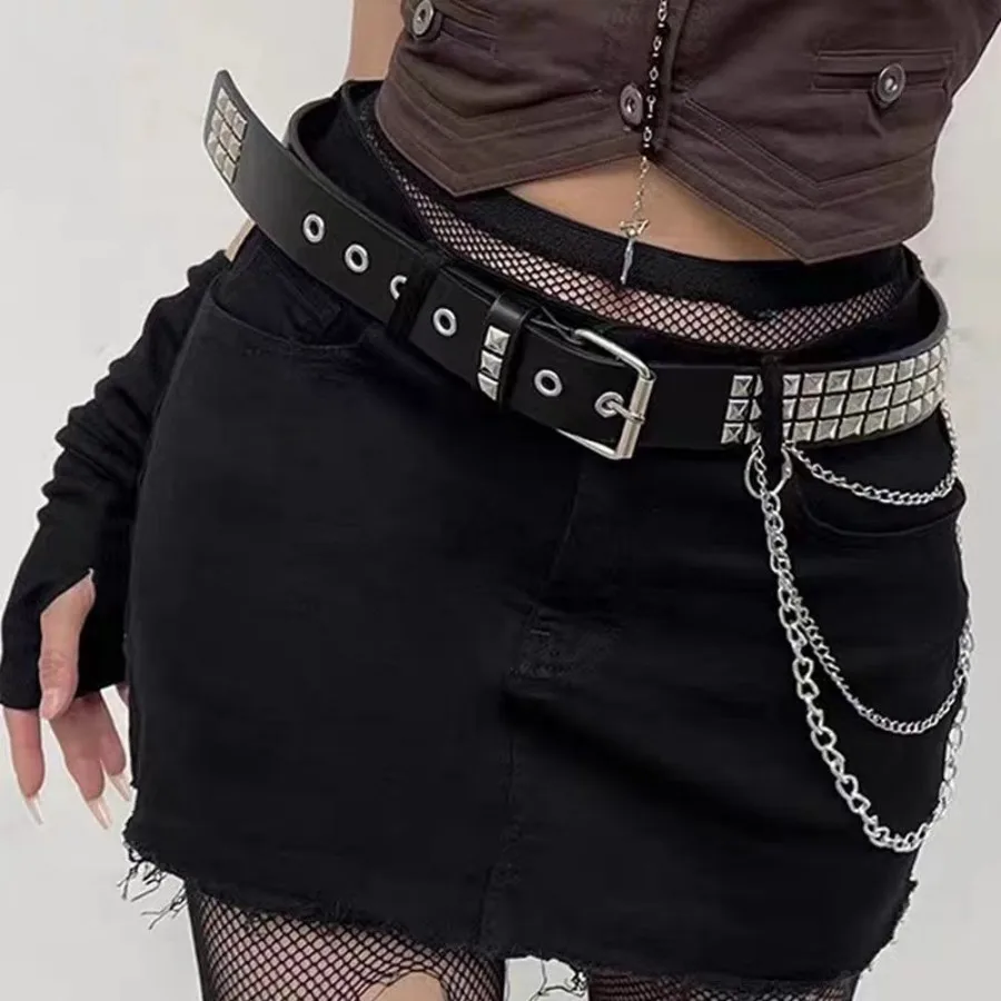 New Vintage-Style Belt with Square Beads and Rivets, Metal Pyramid-Shaped Belt. Unisex Punk-Style Belt with Five-Bull Design, Su