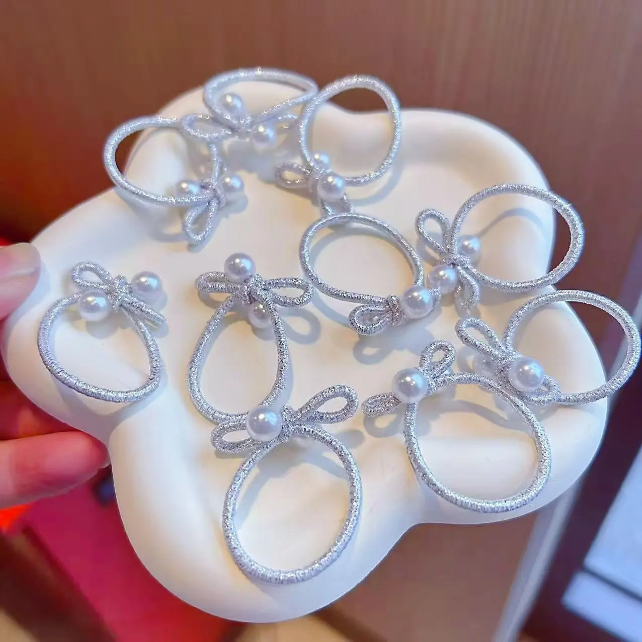 10pcs children's braided rubber band Korean silver pearl bow headband without damaging hair Small Thumb Hoop Baby headband