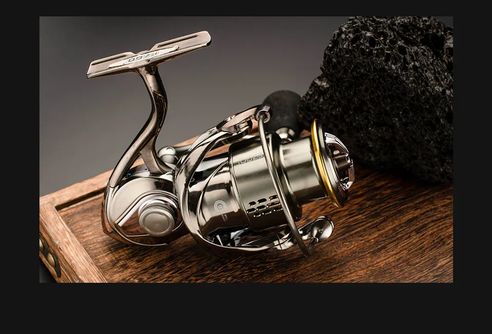 Fishing Reel 1000-6000 5.2:1 9+1BB Fishing Reels MAX Drag 10-25KG Power Spinning Reel Metal body Reel For Seawater Reel