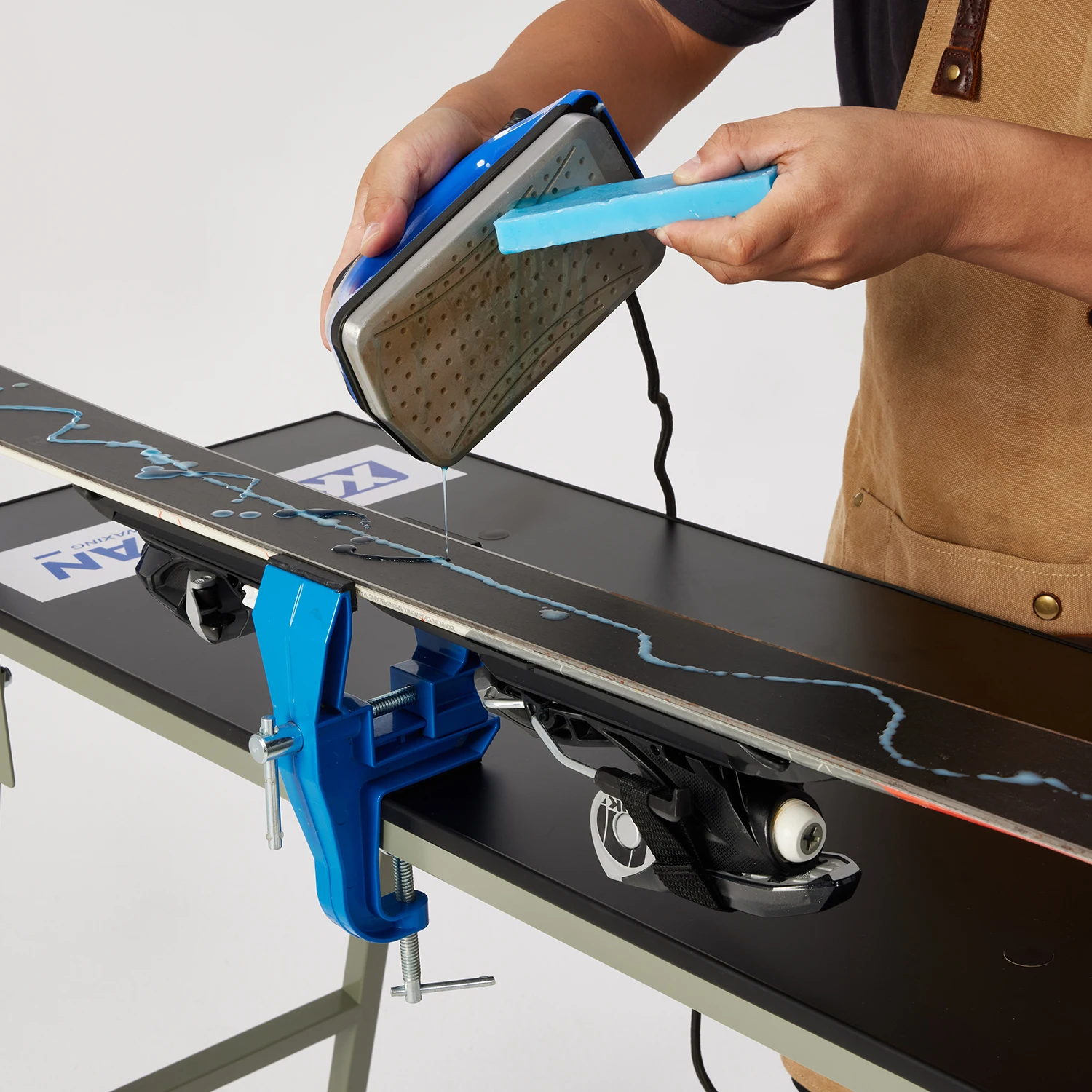 XCMAN Ski Snowboard Wax Iron with Dimpled Base Plate and Good Thermosta High Temperature Control Accuracy