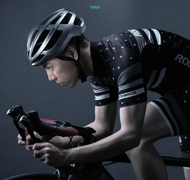 ROCKBROS Bicycle Helmet Breathable Ultralight Integrally-Molded Unisex Shockproof Adjustable Road Bike Helmet Cycling Equipment