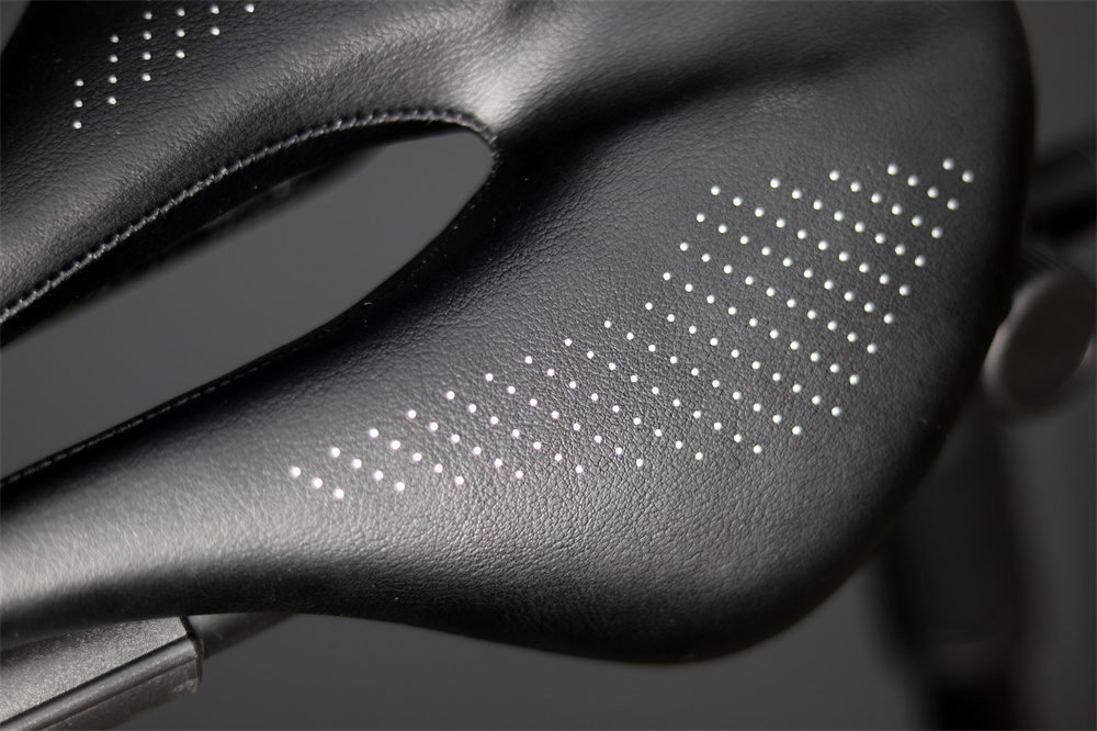 Kocevlo-Carbon Fiber Road Bicycle Seat Cushion, Mountain Bike Seat Bag, Ultra-light, Comfortable, Waterproof, Leather Surface
