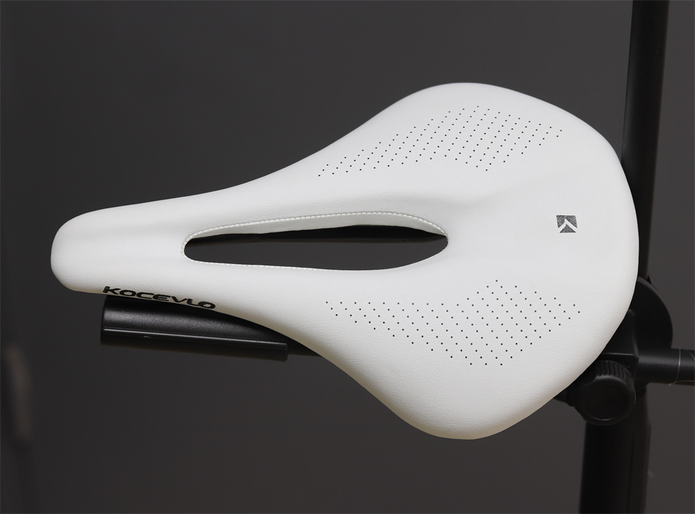 Kocevlo-Carbon Fiber Road Bicycle Seat Cushion, Mountain Bike Seat Bag, Ultra-light, Comfortable, Waterproof, Leather Surface