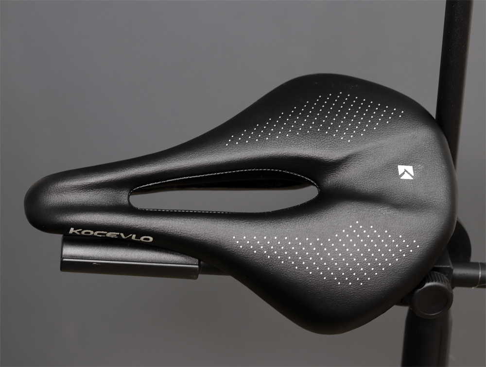 Kocevlo-Carbon Fiber Road Bicycle Seat Cushion, Mountain Bike Seat Bag, Ultra-light, Comfortable, Waterproof, Leather Surface
