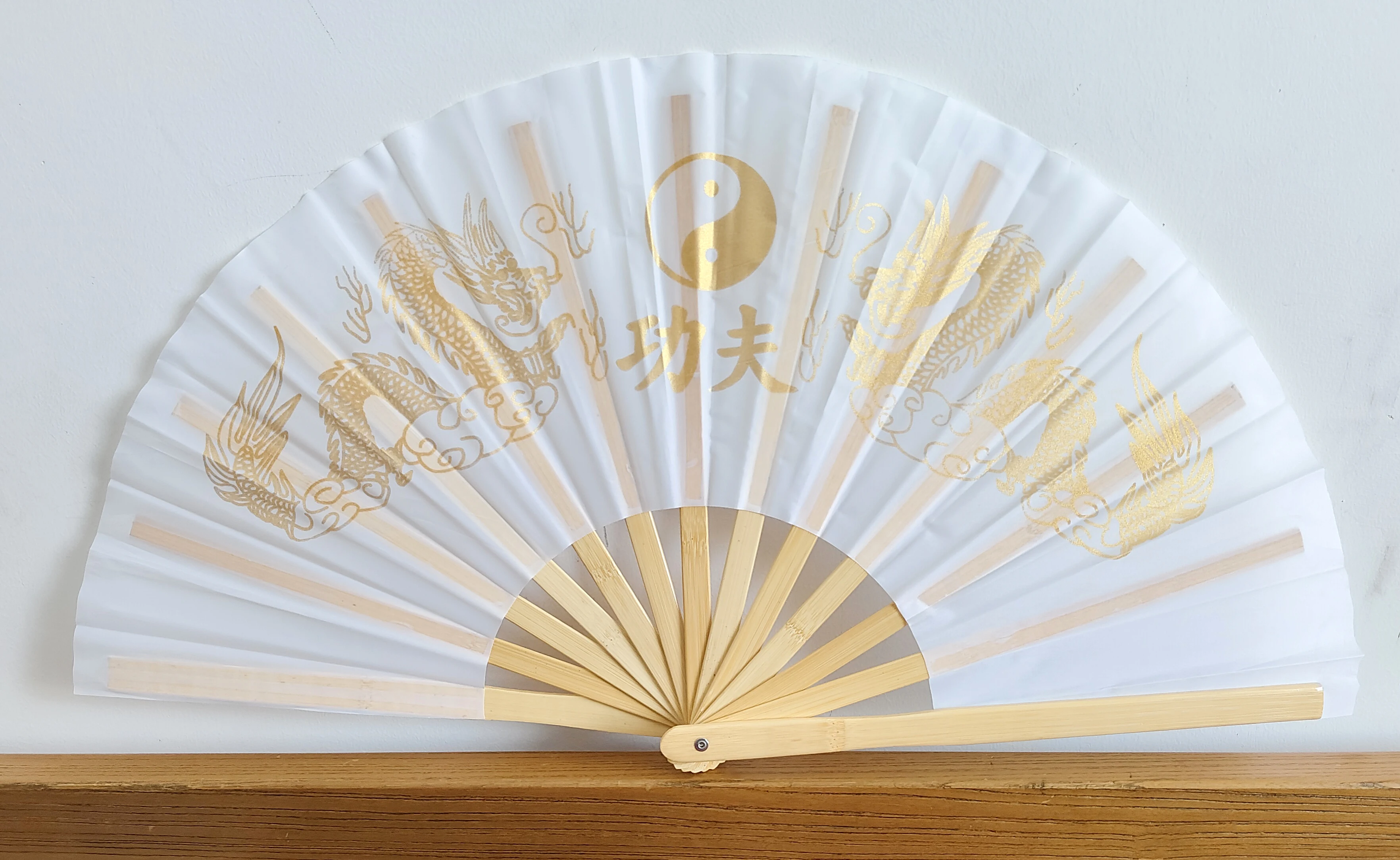 Tai Chi Fan Bamboo Kung Fu Martial Arts 34 Centimeter Fans Wushu Art Martiaux Cosplay Dance Performance Fan Red Kun Master