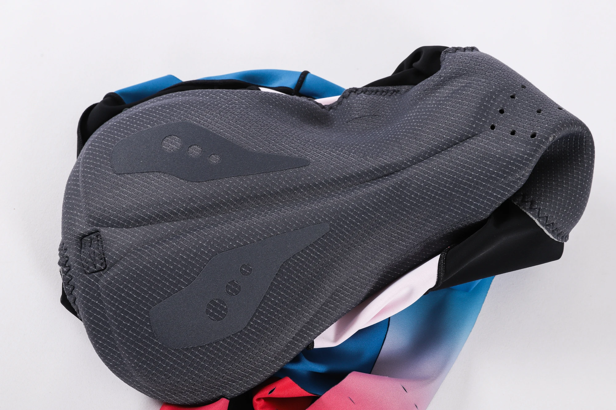 Ykywbike Men's Cycling Bib Shorts Seamless Bicycle Shorts 7 Hours Road Bike Ride Padded Riding Pro Gradient Cycle Shorts Bib