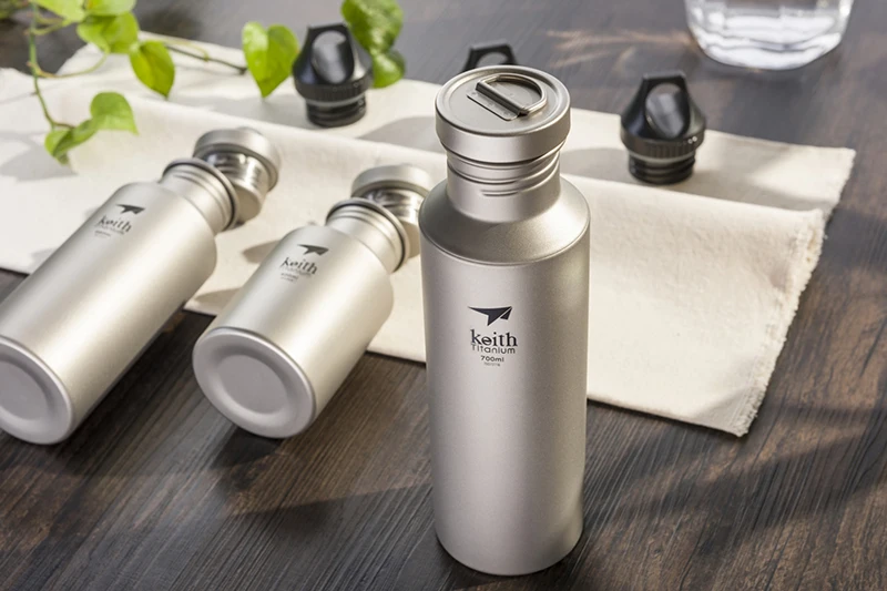 Keith Titanium Sports Bottle Non-toxic Bacteriostatic Flatware Outdoor Camping Hiking Travel Tableware Bottle Single Wall 700ml