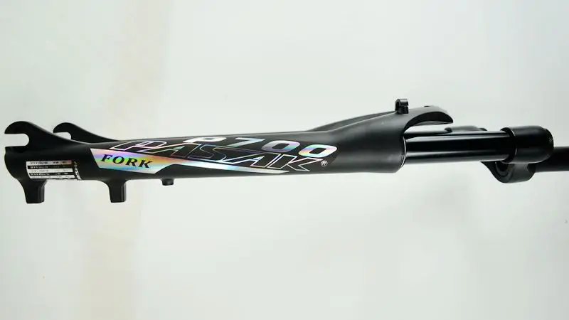 Road Bike Suspension Air Fork, 29 "Disc Brake Dropout, QR 9X100mm, Aluminum and Magnesium Alloy, 700C