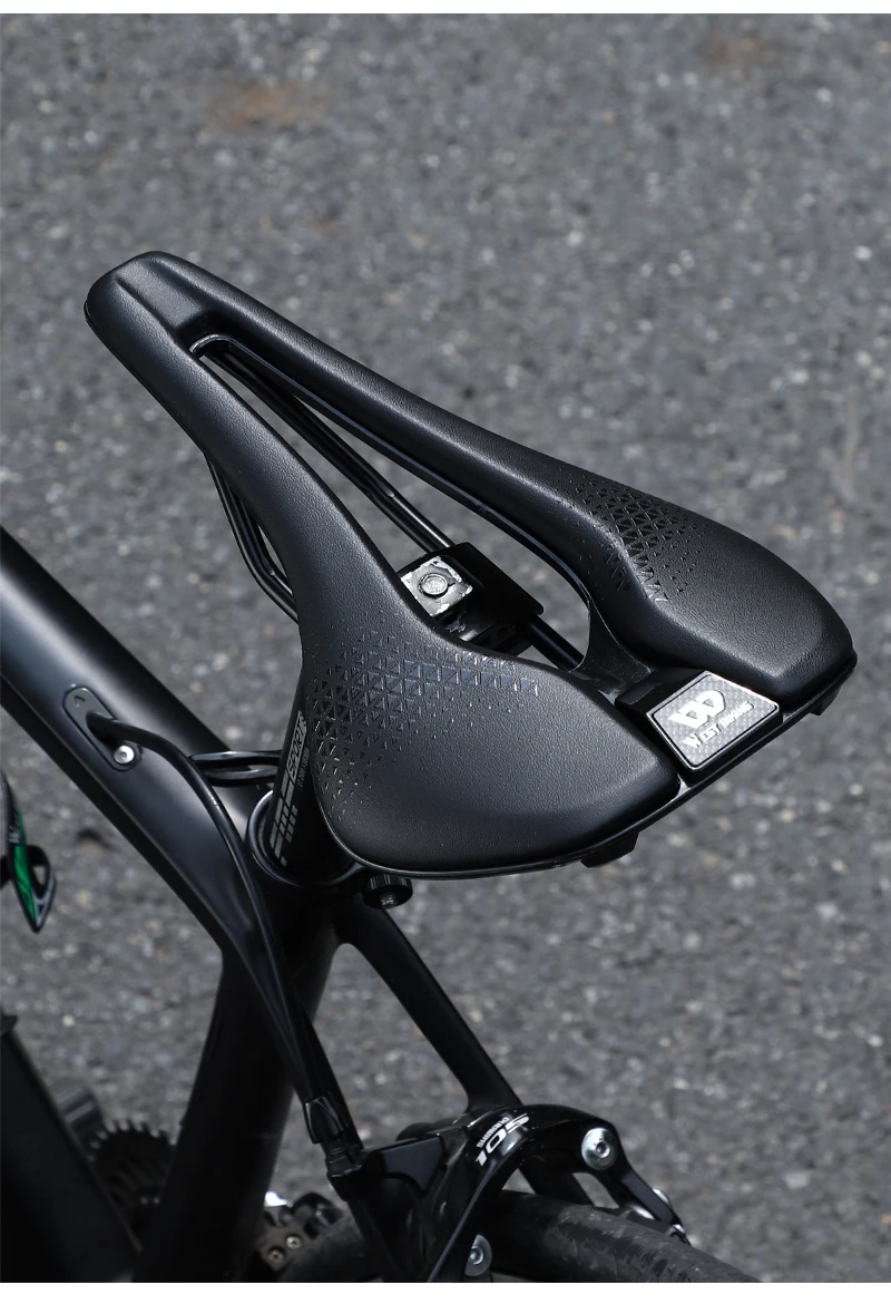 WEST BIKING Lightweight Road Bike Seat Short Nose Racing Bicycle Saddle Hollow Breathable Painless Triathlon Cycling Saddle