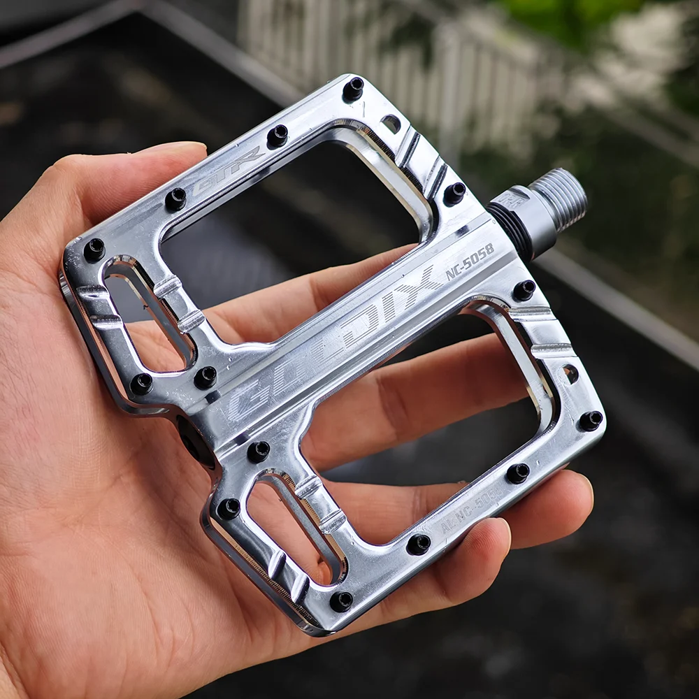 GOLDIX Free Shipping New 3-Bearing Mountain Road Bike Sealed Bearing Pedals High Strength Non-Slip Pedals Bicycle Accessories