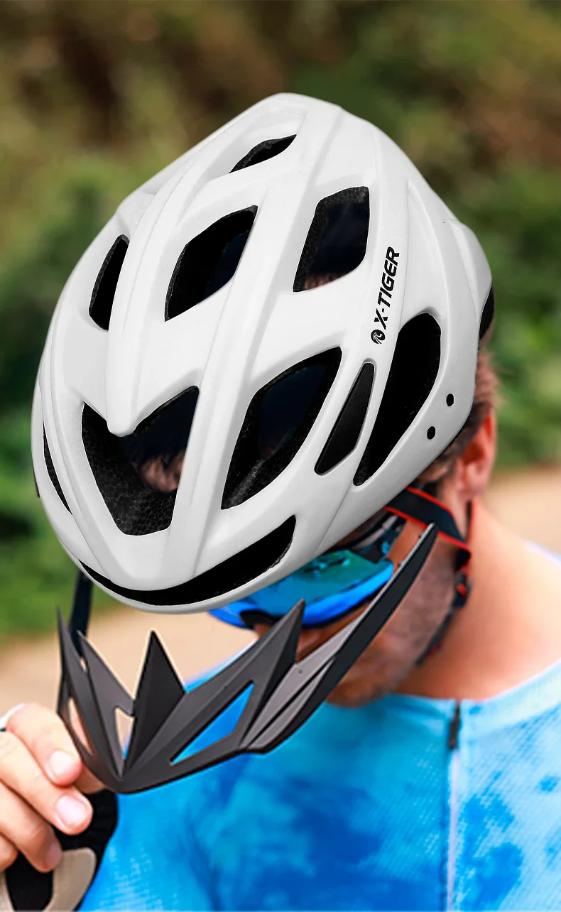 X-TIGER Cycling Helmet LED Tail Light Breathable One-piece Mountain Road Sports Bicycle Helmet Rechargeable with Brim Design