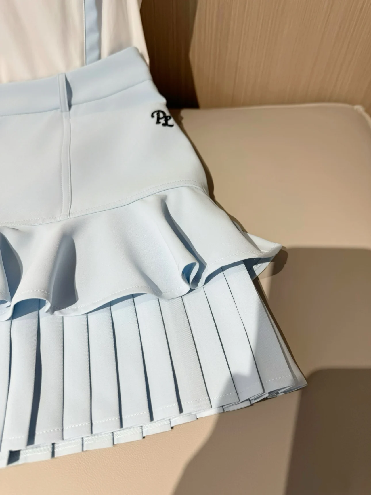 PL New Golf Clothes Women Ruffle Sleeveless V-Neck T-shirt Ladies Fly Sleeve Slim Tank Top High Waist Pleated Tennis Skirts Golf