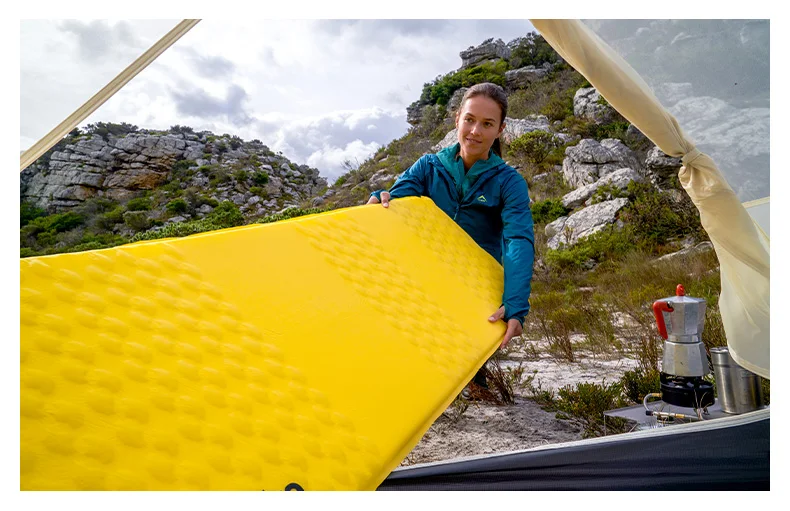 Naturehike R 3.5 Self-inflating Mattress Folding Inflatable Foam Sleeping Pad 20D Nylon TPU Camping Mat Lightweight Beach Travel