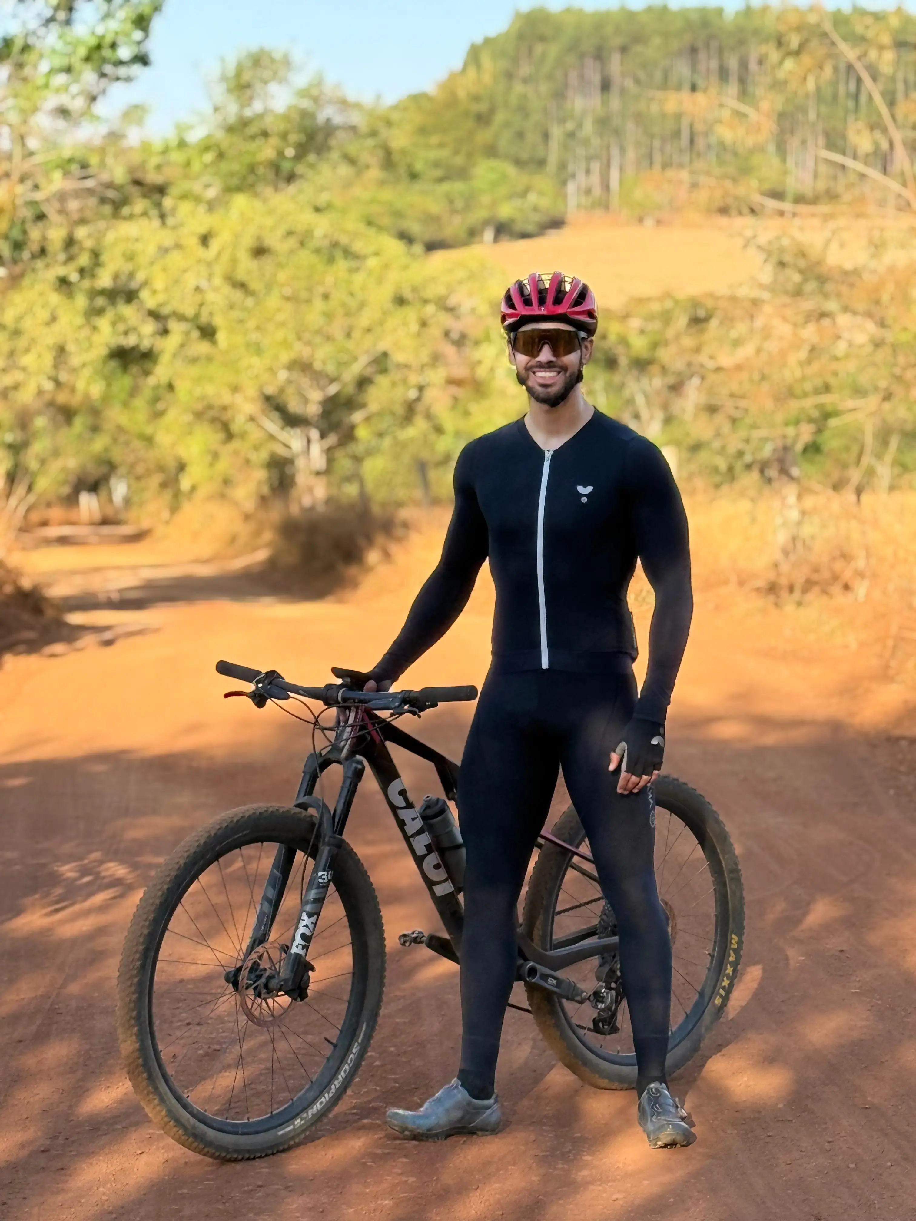 YKYWBIKE Men Cycling Long Pants Riding Road Bike Seamless Bicycle Bib Tight  Italy Interface Padding 7 Hours Bibs Pants