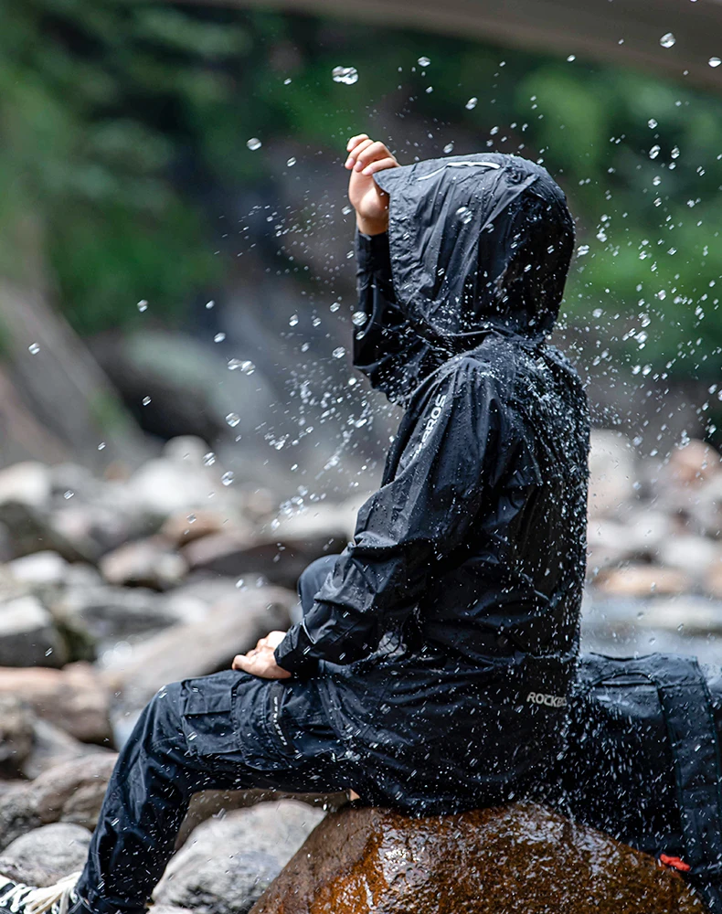 ROCKBROS Waterproof Cycling Rain Coat Men Breathable Windproof Reflective Hooded Raincoat Outdoor Sport Windbreaker Jacket