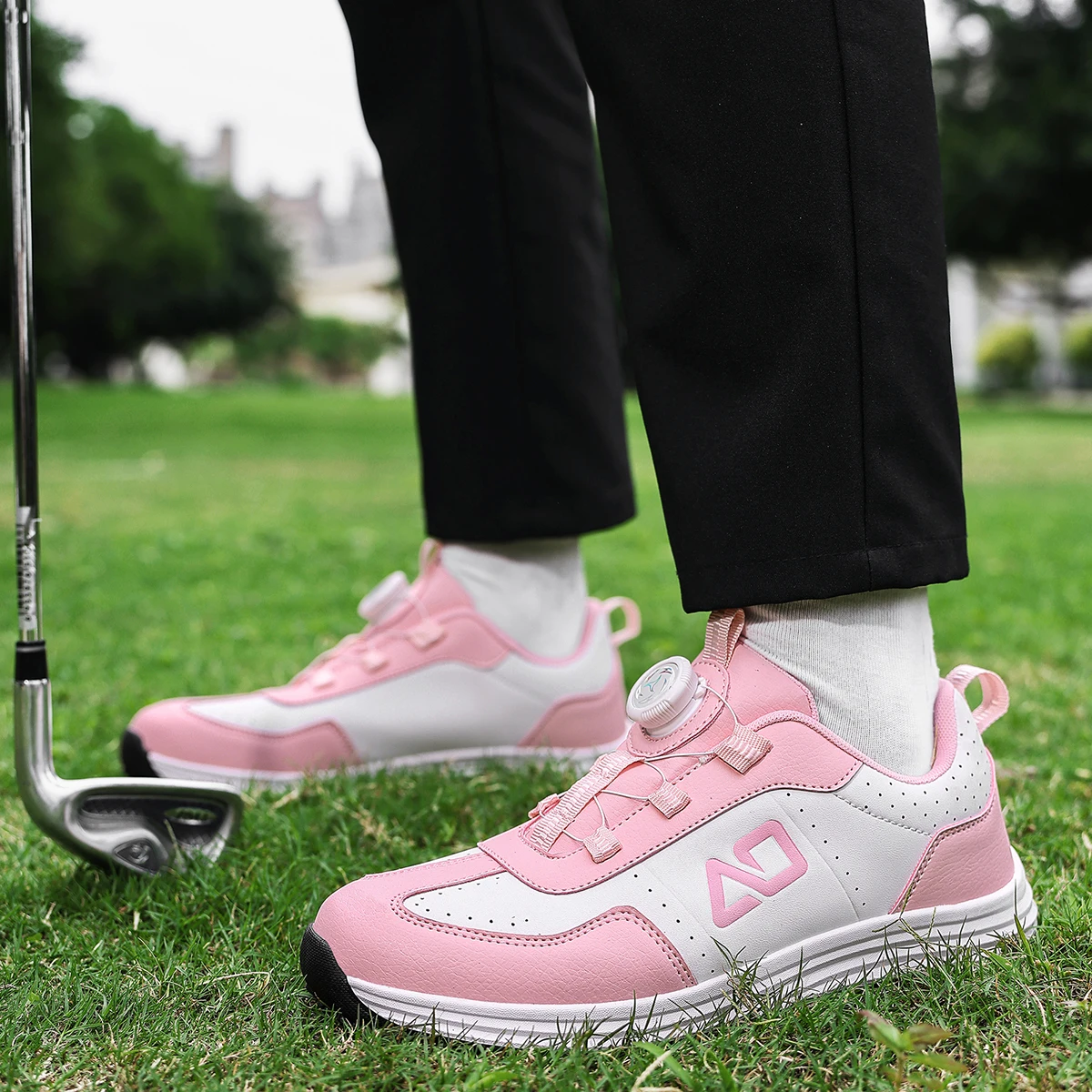 Golf Shoes for Fashionable Outdoor Use for Both Men and Women, With Anti-Slip Design, Suitable for Mountain Climbing and Hiking