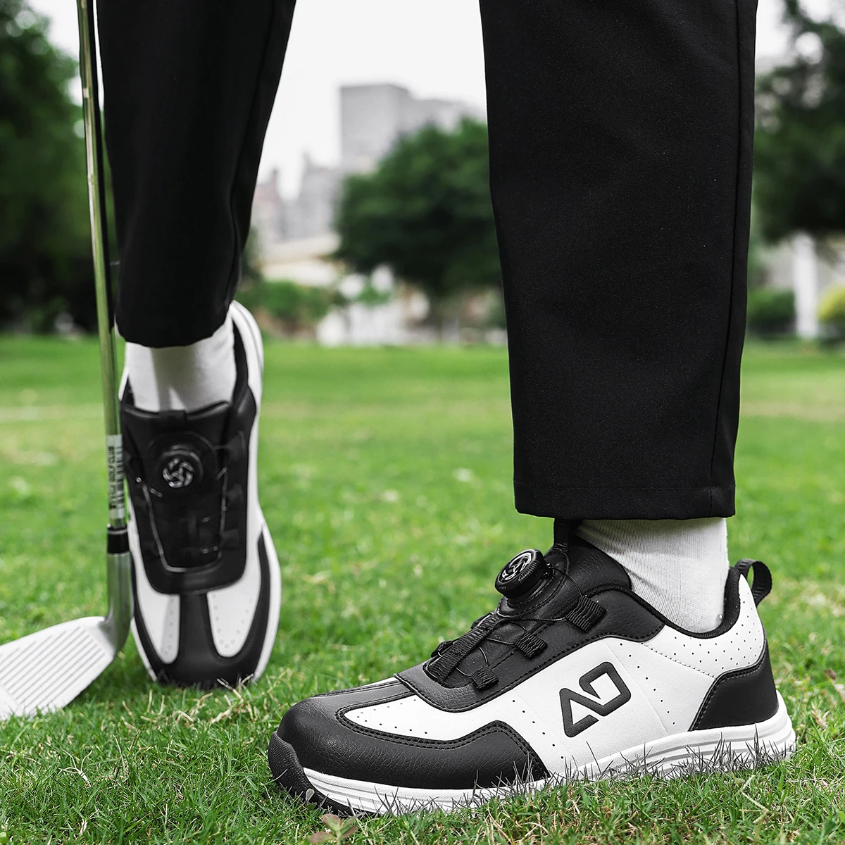 Golf Shoes for Fashionable Outdoor Use for Both Men and Women, With Anti-Slip Design, Suitable for Mountain Climbing and Hiking
