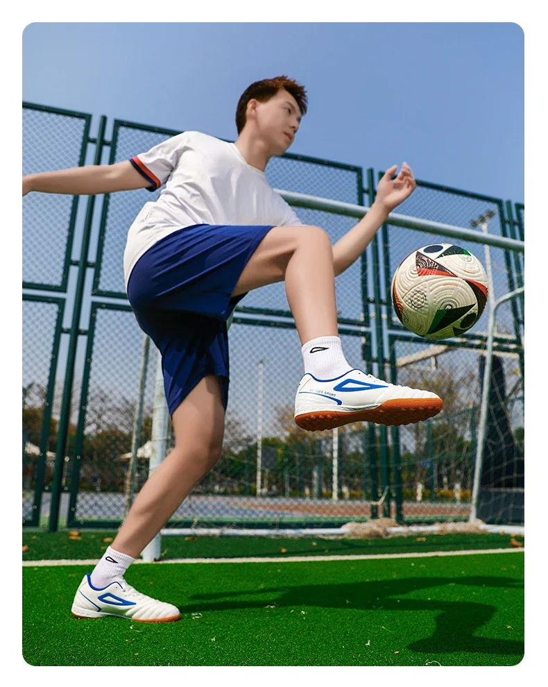 Men Football Boots Professional Original Resistant Comfortable Football Shoes Turf Studded Male Indoor Casual Match Soccer Shoes