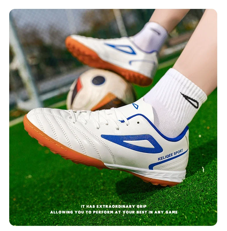 Men Football Boots Professional Original Resistant Comfortable Football Shoes Turf Studded Male Indoor Casual Match Soccer Shoes