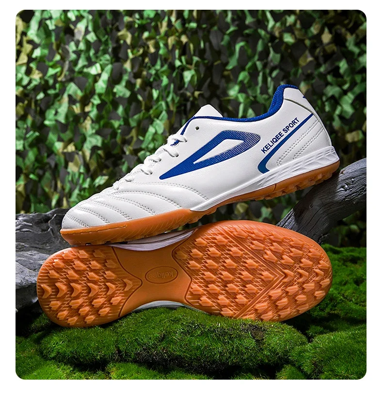 Men Football Boots Professional Original Resistant Comfortable Football Shoes Turf Studded Male Indoor Casual Match Soccer Shoes