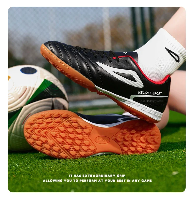 Men Football Boots Professional Original Resistant Comfortable Football Shoes Turf Studded Male Indoor Casual Match Soccer Shoes