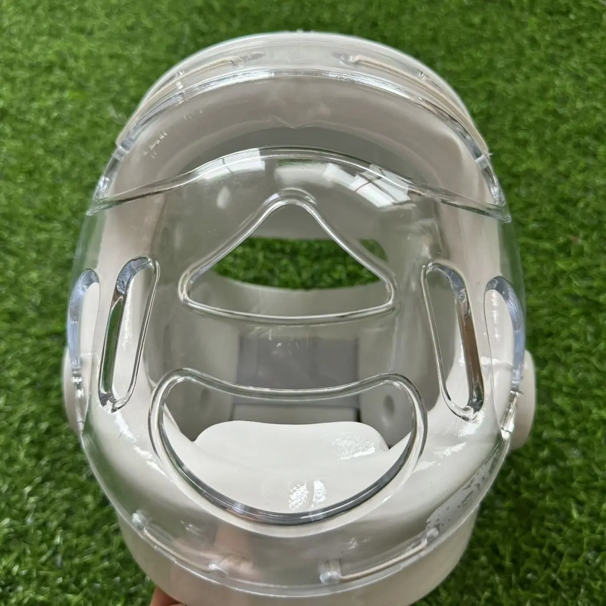 Wkf Approved White Karate Headgear Full Coverage Helmets for Children Adults Taekwondo Competition Training Customizable