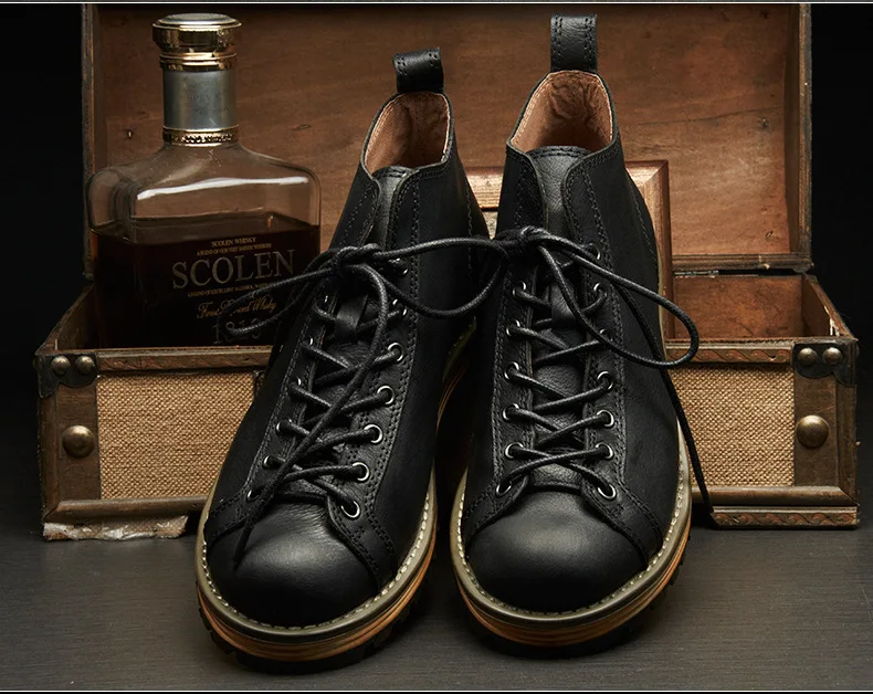 KOWM Cowhide Hiking Shoes Men's Walking Boot British Trekking Shoes Thick Soled Cowhide High Top Motorcycle Boots Ankle Sneakers
