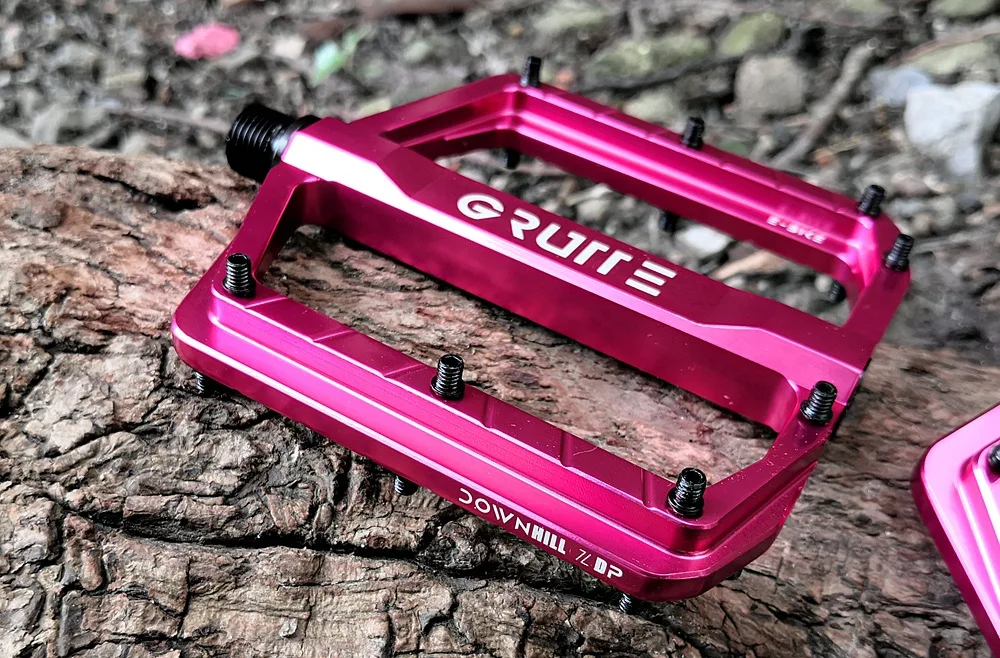 SHANMASHI DH Mountain Bike Wide Big Comfort Pedal 3 Bearing Aluminum Alloy Mtb Downhill Bicycle Pedal