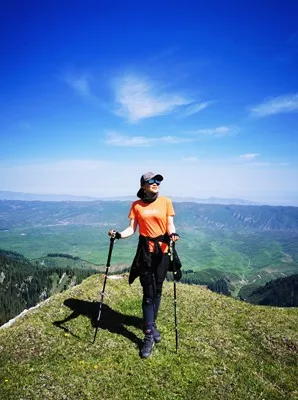 Pioneer Folding Ultralight Quick Lock Trekking Poles Hiking Pole Race Running Outdoor Walking Stick Carbon Fiber 115-135cm