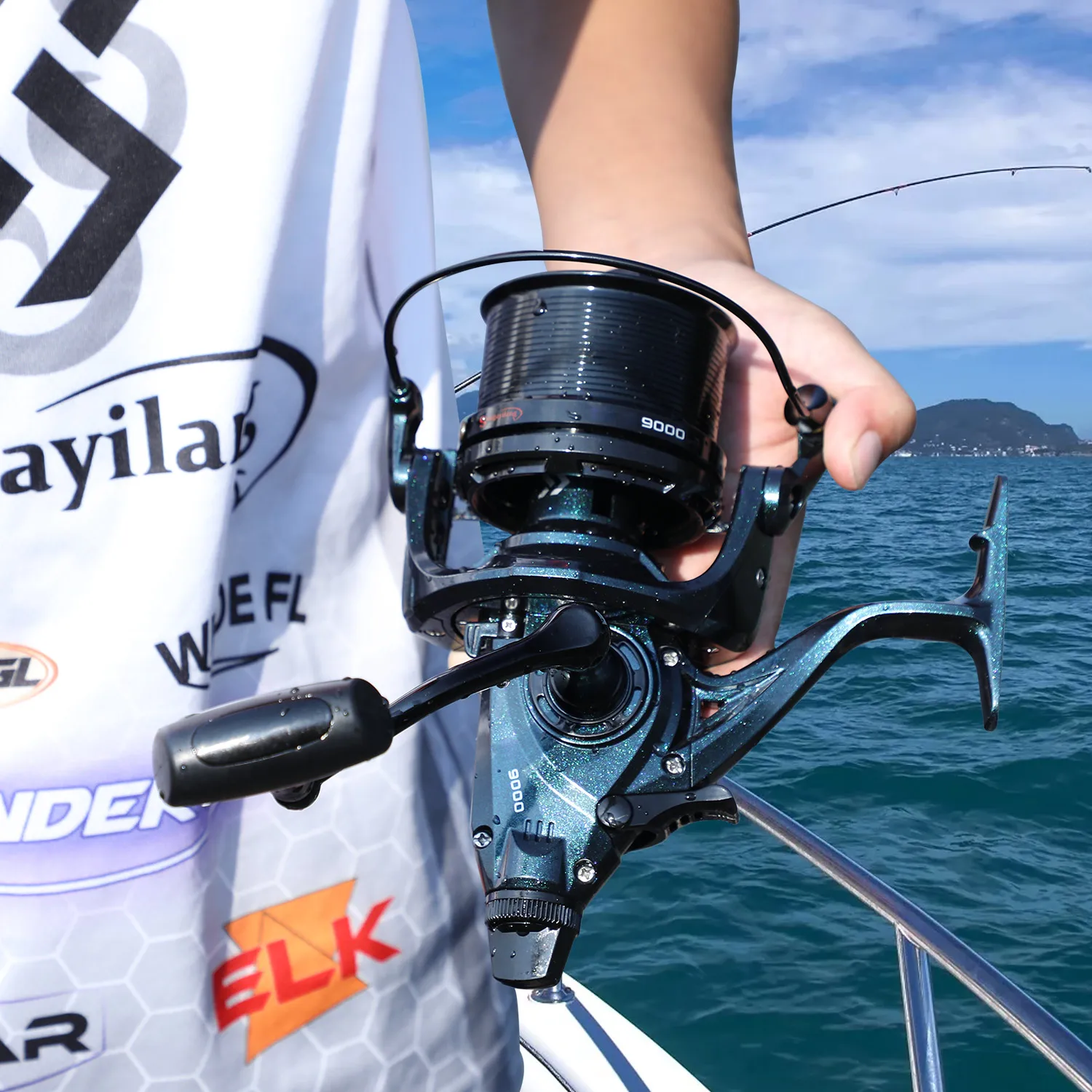 Sougayilang 13+1BB Spinning Reel 4.6:1Gear Ratio Max Drag 25KG Anti-corrosion Saltwater Freshwater Fishing Reel with Spare Spool
