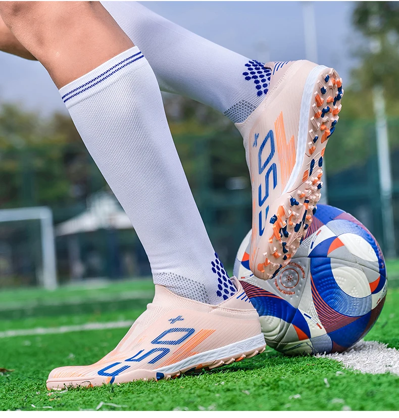 New Men's Football Boots Cleats Indoor Turf Futsal Grass Ultralight Sport Professional Soccer Shoes Comfortable Adult Non-Slip
