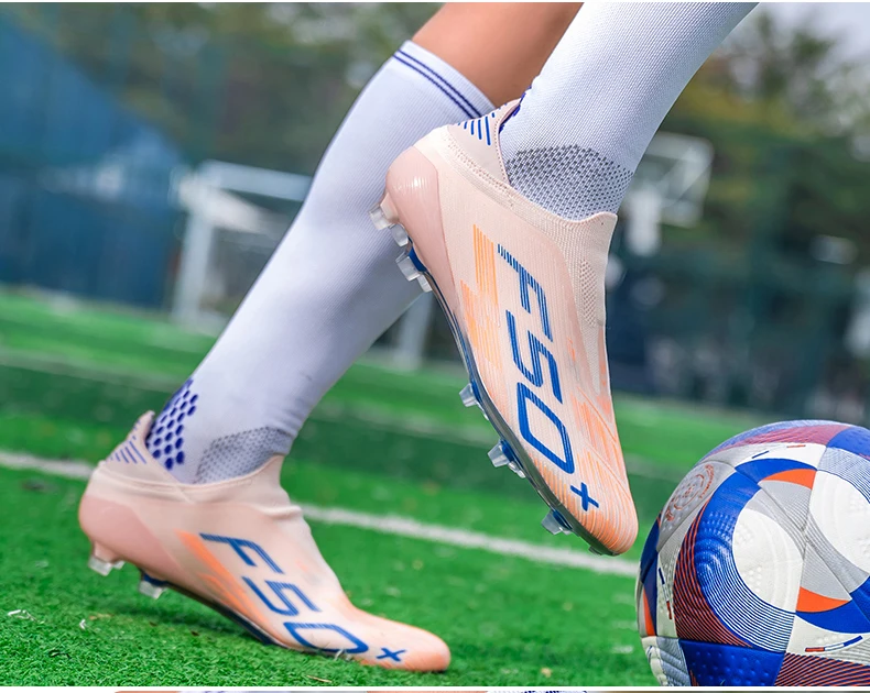 New Men's Football Boots Cleats Indoor Turf Futsal Grass Ultralight Sport Professional Soccer Shoes Comfortable Adult Non-Slip