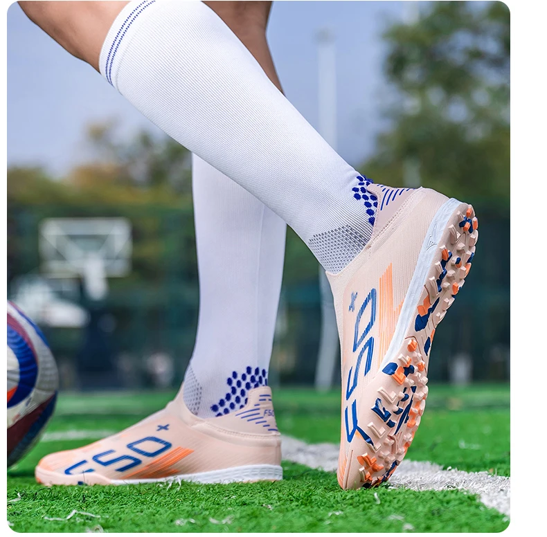 New Men's Football Boots Cleats Indoor Turf Futsal Grass Ultralight Sport Professional Soccer Shoes Comfortable Adult Non-Slip