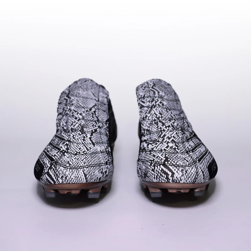 High Quality Mens Soccer Shoes F50 Training Non-Slip Turf Soccer Cleats Boys TF/FG Football Sneakers Chuteira Campo 39-45